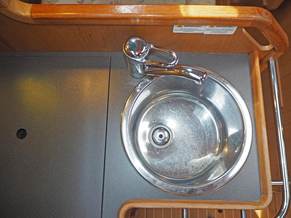 Salon, Accommodatie